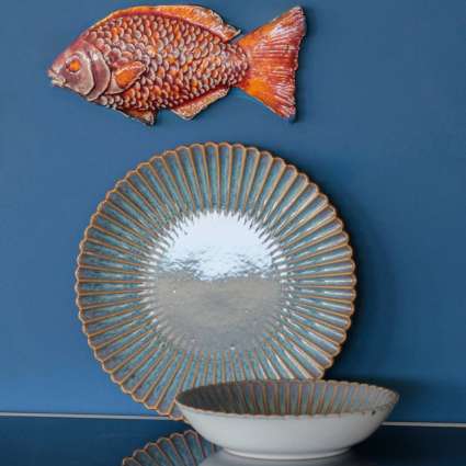 Lotus stoneware dinner plate, 26 cm, in blue glaze with a fluted rim